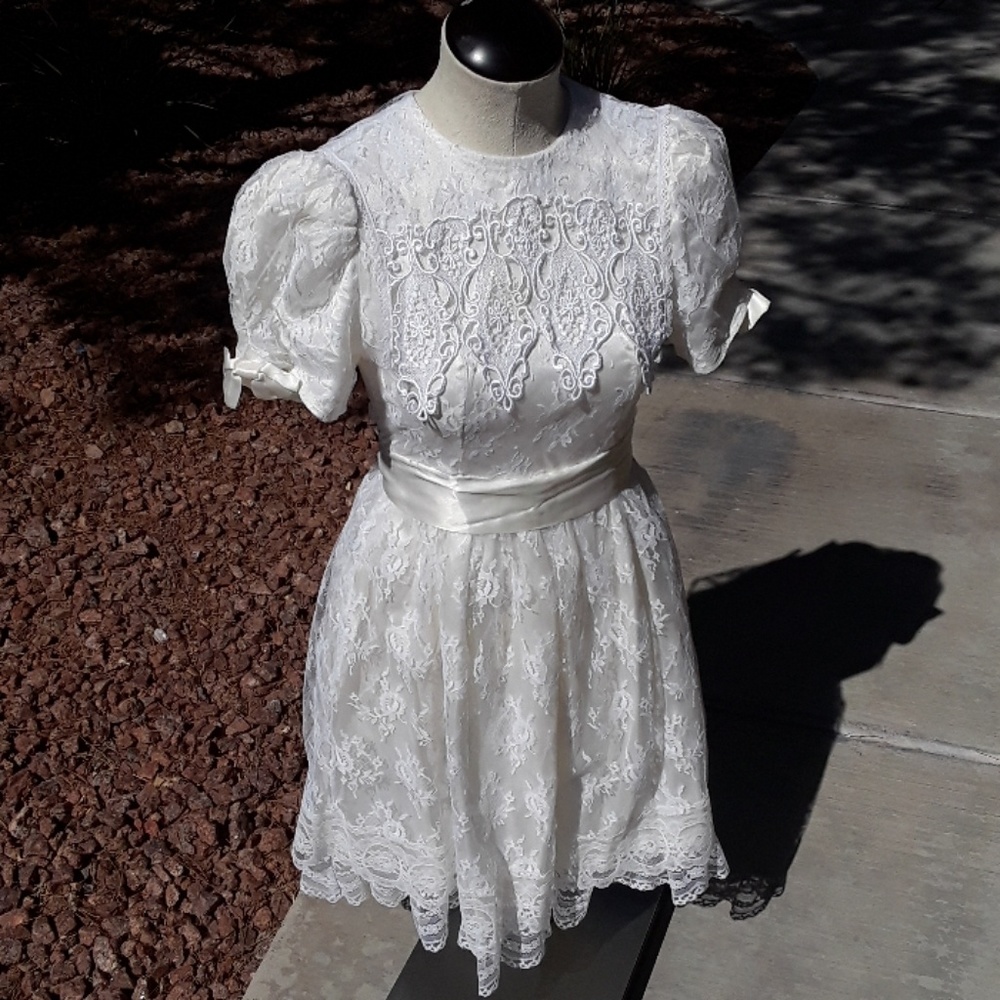 24 HOURS SALE!! JESSICA MC CLINTOCK VINTAGE Dress